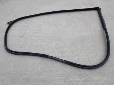 BMW Door Gasket Weather Stripping Edge Protector, Right 51767008582 2006-2010 650i M6 Coupe E634